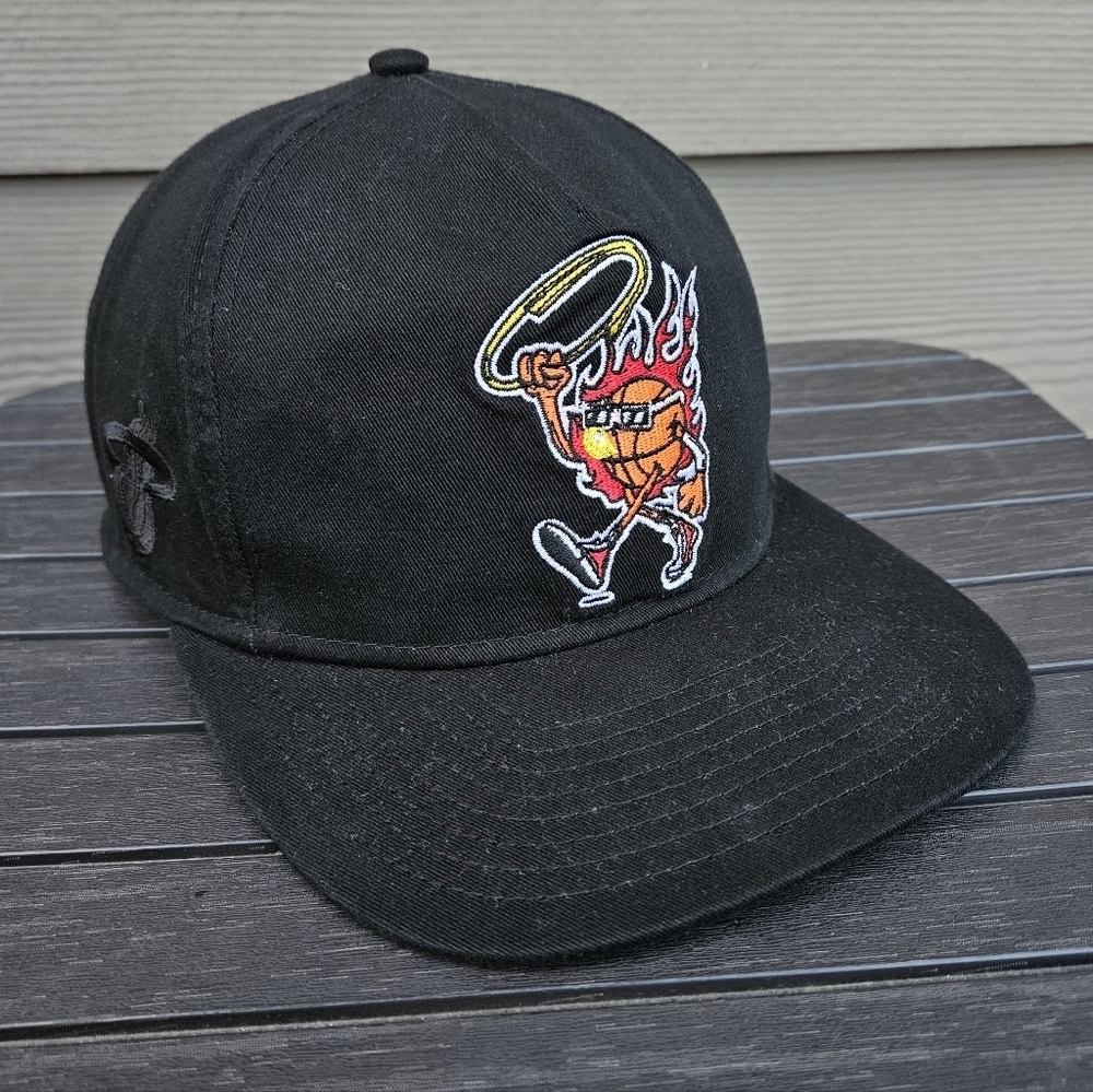 Miami Heat Hat Court Culture Basketball ‘N Bubblegum Snapback Cap Black New Era